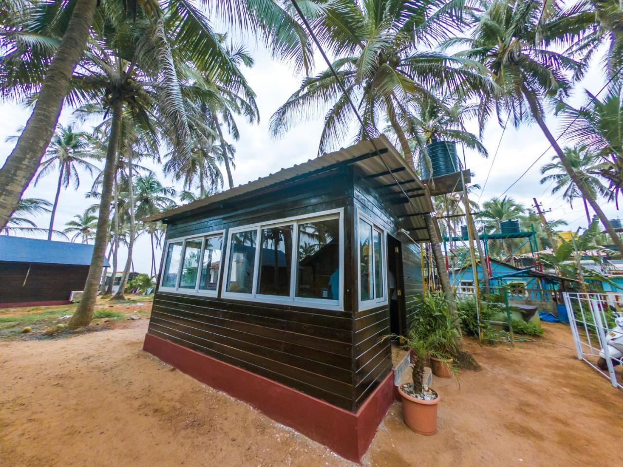 Vista Praia Beach Resort Анжуна Екстер'єр фото