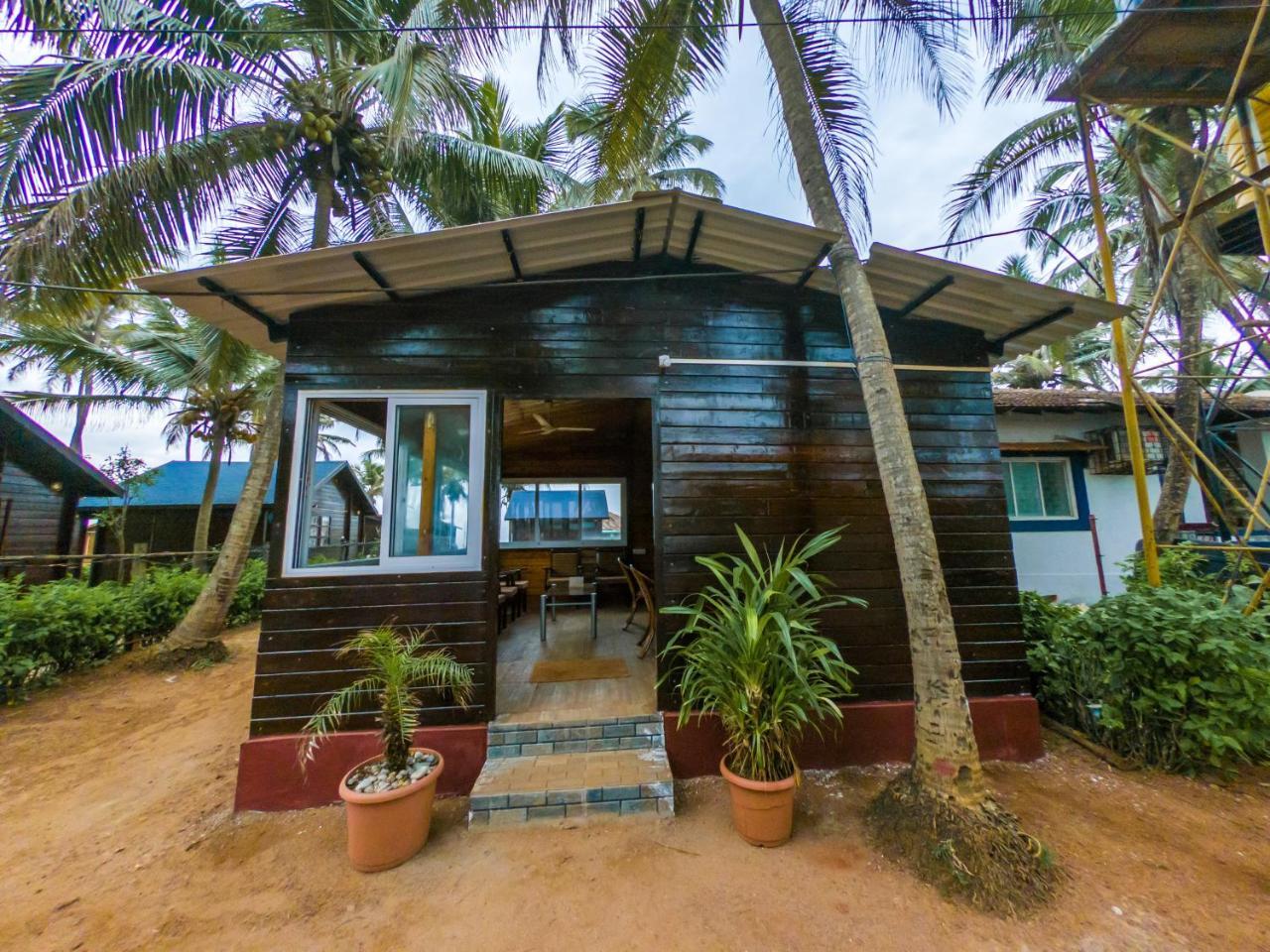 Vista Praia Beach Resort Анжуна Екстер'єр фото